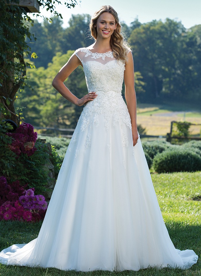 Graceful White Detachable Tulle Skirt Floor Length Female Overskirt Bridal Wedding Skirt Train