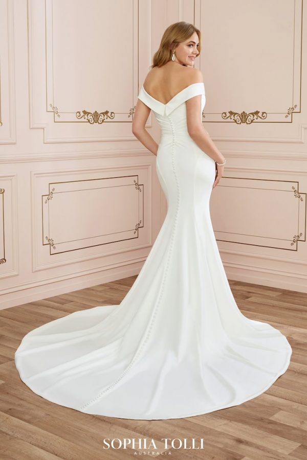 Sophia Tolli: Y22045 - Image 3