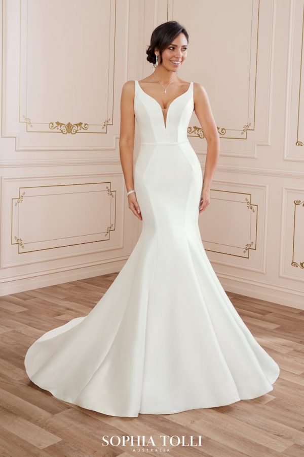 Sophia Tolli: Y22063 - Image 3
