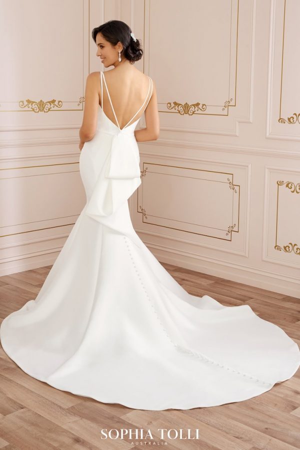 Sophia Tolli: Y22063 - Image 4