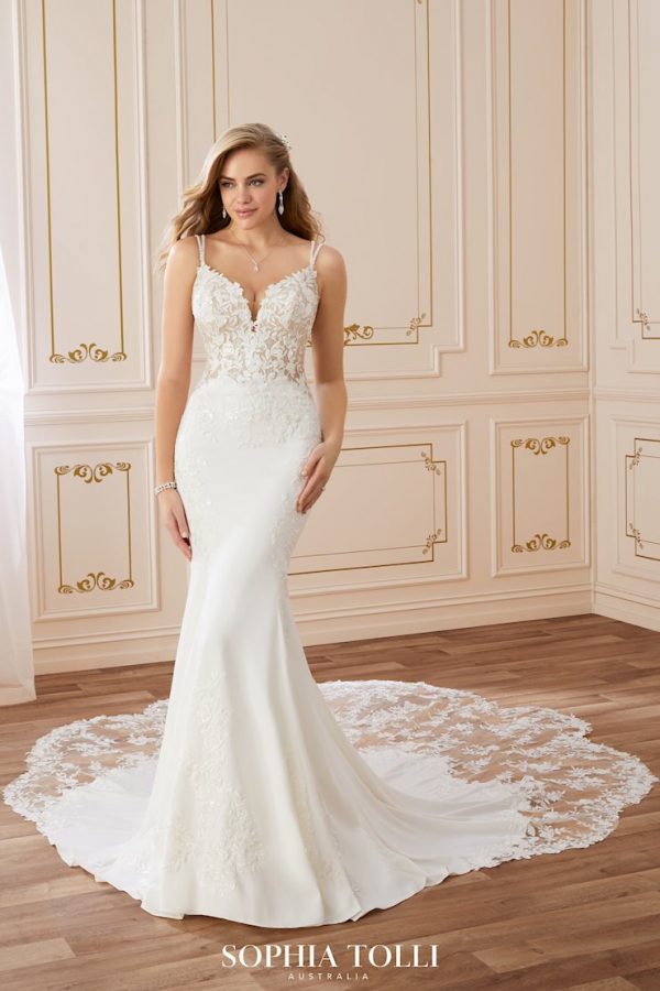 Sophia Tolli: Y22067