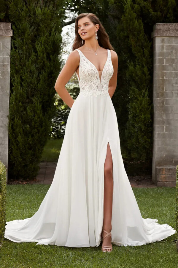 Sophia Tolli: Y22271FI